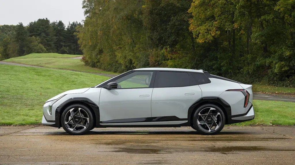 Kia EV4 150kW Motion 81kWh 5dr Auto