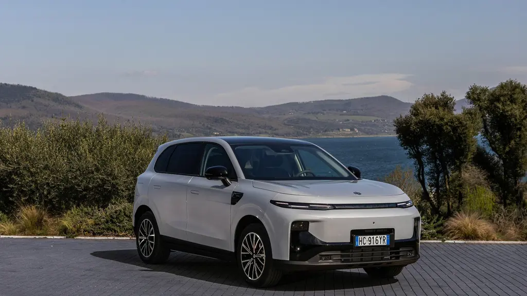 LEAPMOTOR B10 160kW Hybrid EV 19kWh 5dr Auto NI