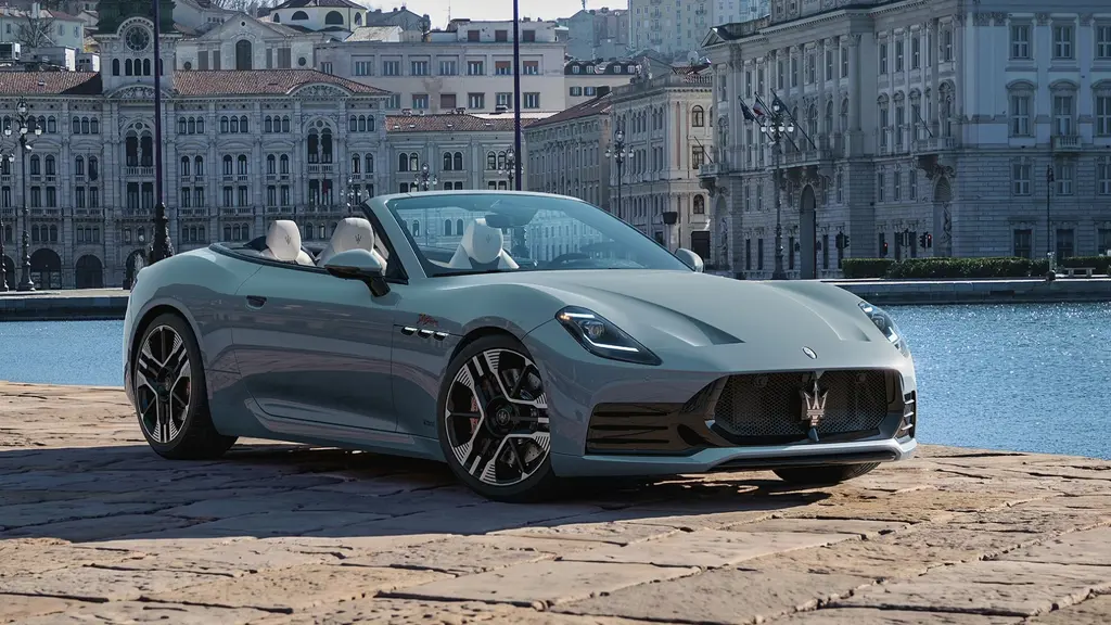Maserati Grancabrio 3.0 V6 Trofeo 2dr Auto