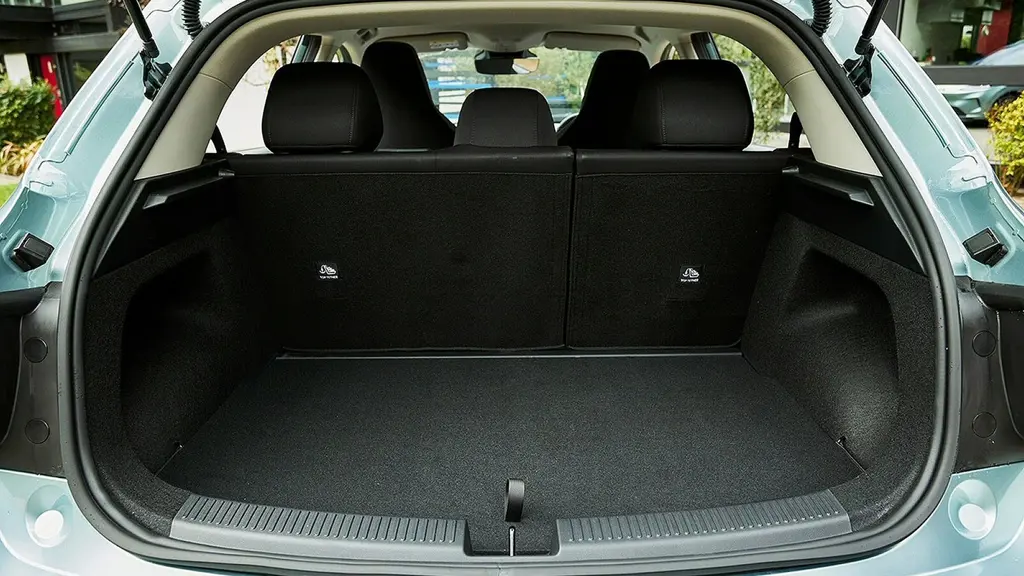 MG Motor UK MG4 Urban 110kW Comfort Standard Range 43kWh 5dr Auto