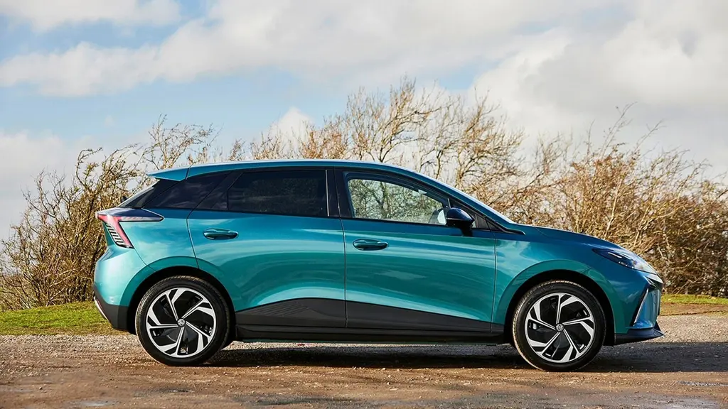 MG Motor UK MG4 Urban 118kW Comfort Long Range 54kWh 5dr Auto