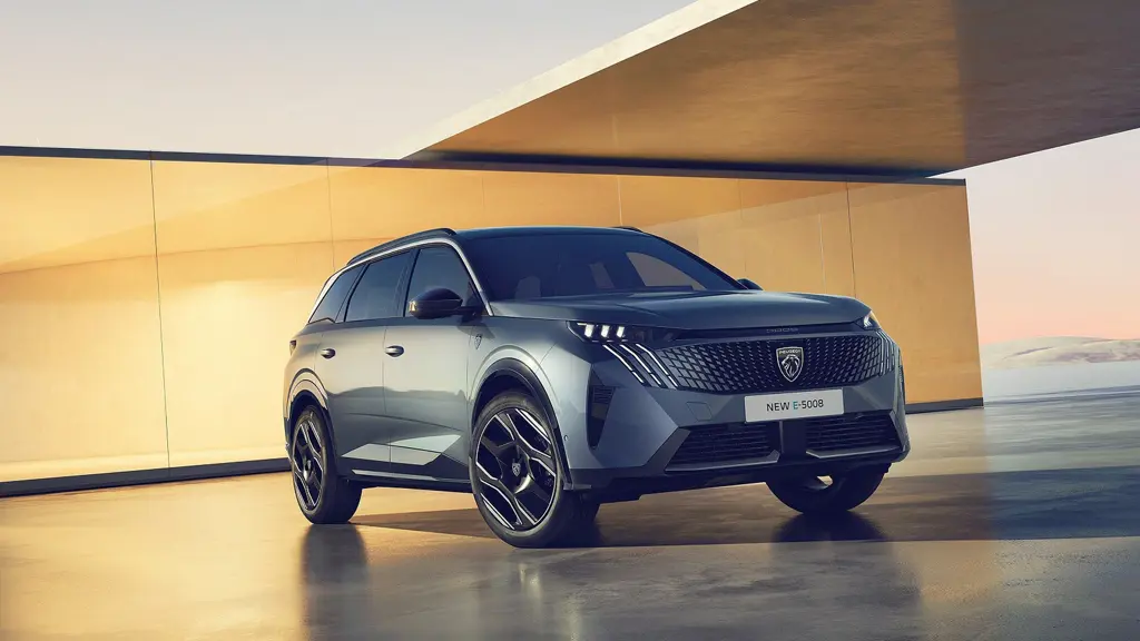 Peugeot 5008 1.2 Hybrid 145 GT 5dr e-DSC6