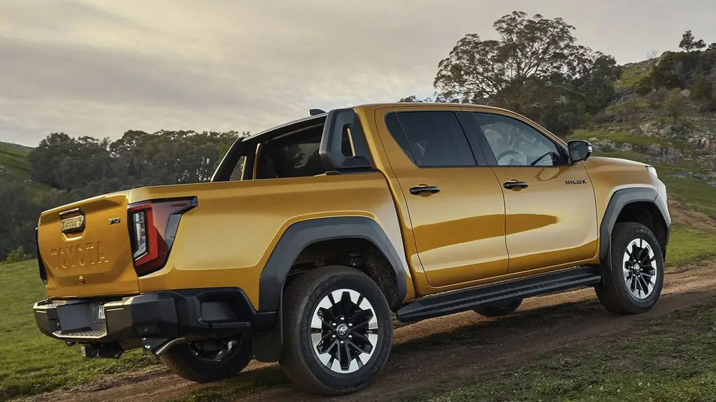 Toyota Hilux Diesel Invincible D/Cab Pick UP 2.4 D-4D Auto
