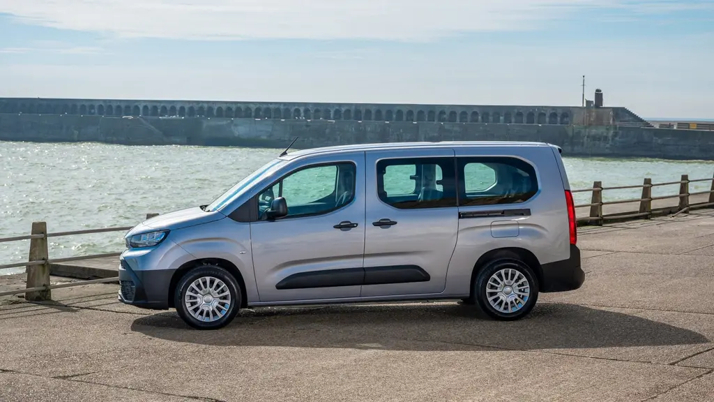 Toyota Proace City Verso 100kW Icon L2 50kWh 5dr Auto