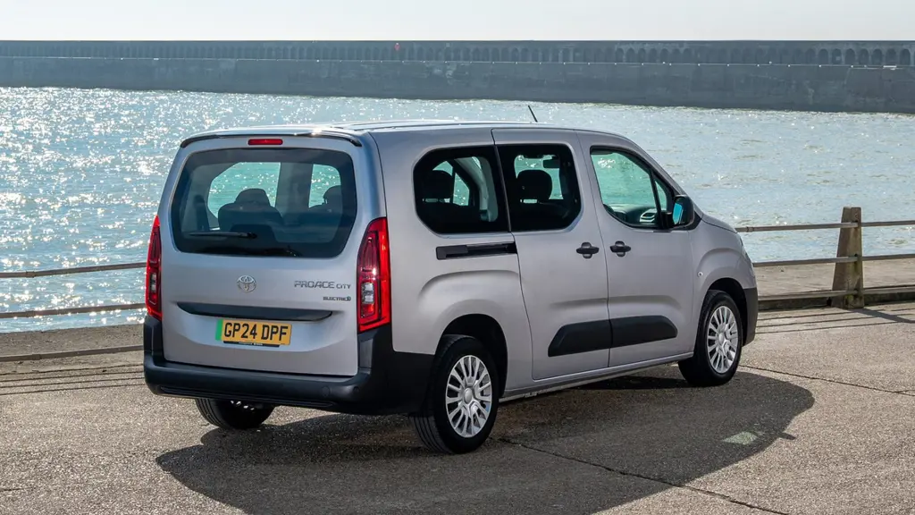 Toyota Proace City Verso 100kW Icon L2 50kWh 5dr Auto