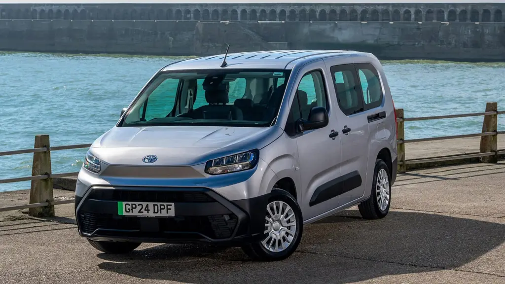 Toyota Proace City Verso 100kW Icon L2 50kWh 5dr Auto