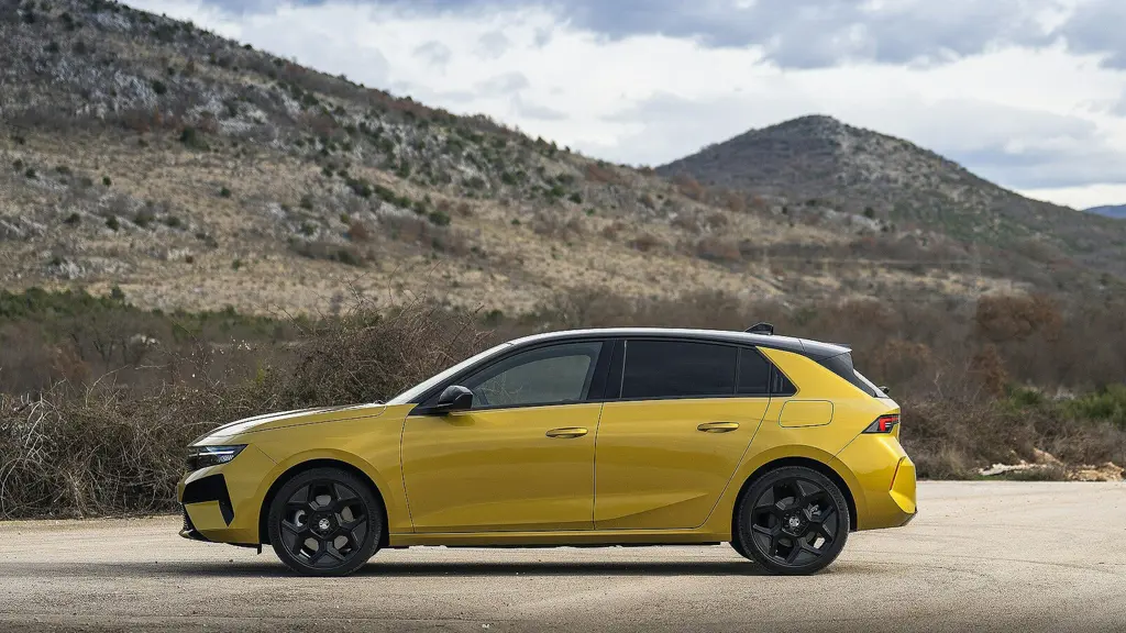 Vauxhall Astra 1.6 Plug-in Hybrid GSe 5dr e-DCT7