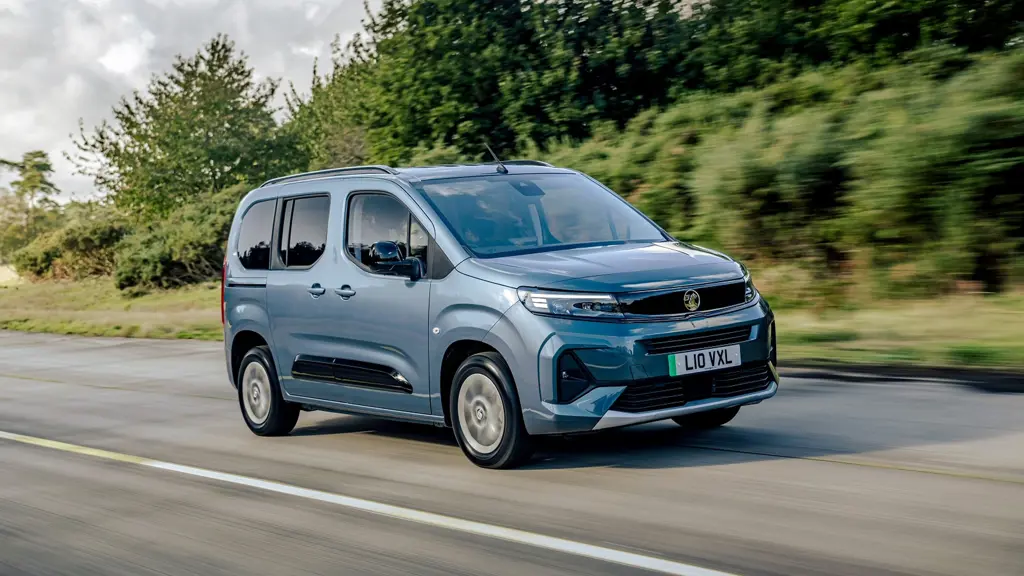 Vauxhall Combo Life 100kW Ultimate XL 52kWh 5dr Auto