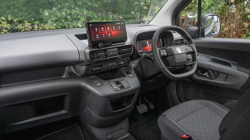 Vauxhall Combo Life 100kW Ultimate XL 52kWh 5dr Auto