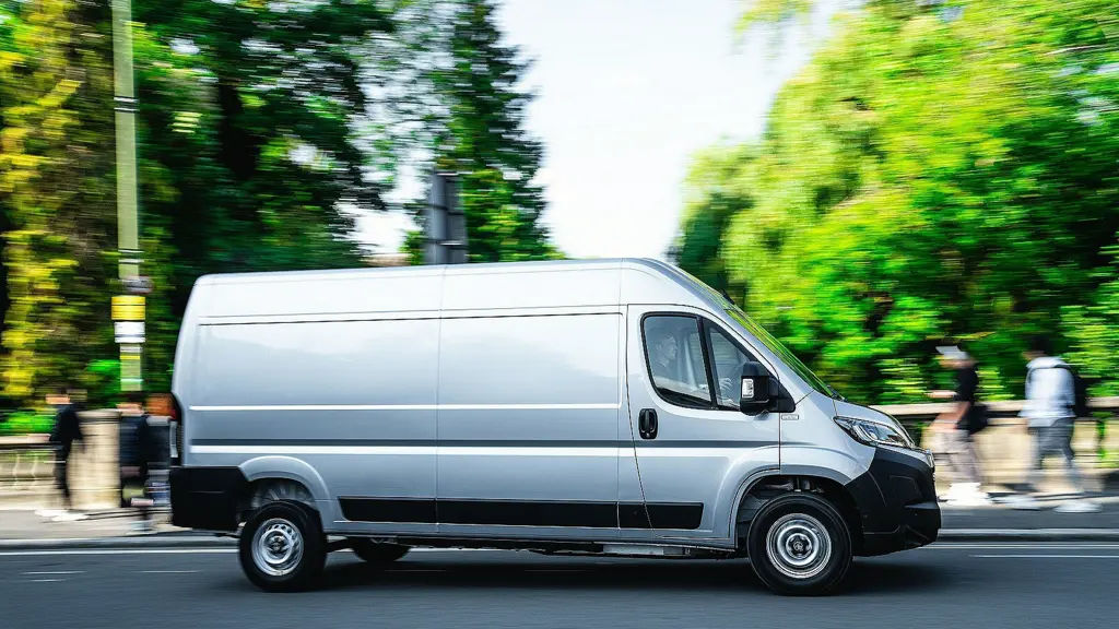 Vauxhall Movano 4.25T Heavy L3 Electric FWD 205KW 110Kwh H2 Van Prime Auto 22KW