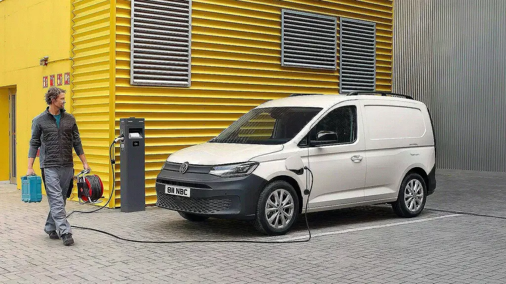 Volkswagen Caddy Cargo C20 Diesel 2.0 TDI 102 Commerce PRO Kombi Assistance