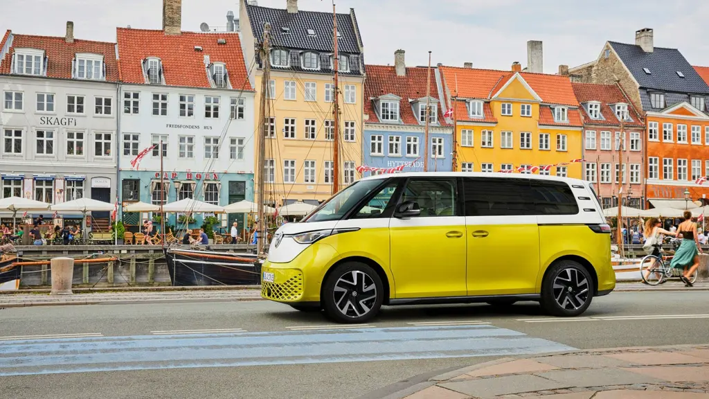 Volkswagen ID. Buzz 210kW Life Pro 79kWh 5dr Auto