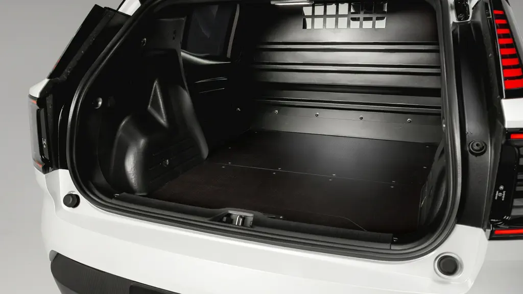 Volvo EX30 Electric 200KW 69KWH SM Extended Range Core Cargo Auto