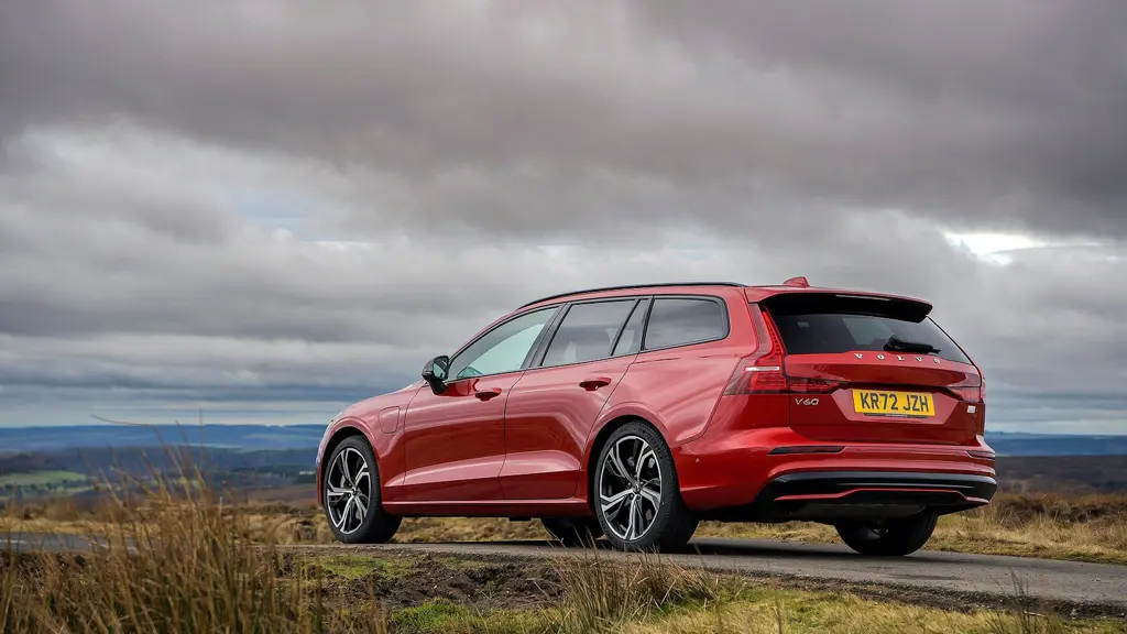 Volvo V60 2.0 B4P Plus Dark 5dr Auto 7 speed