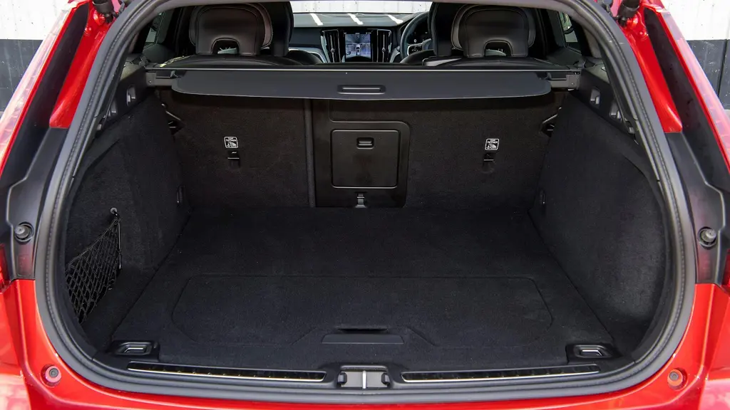 Volvo V60 2.0 B4P Plus Dark 5dr Auto 7 speed