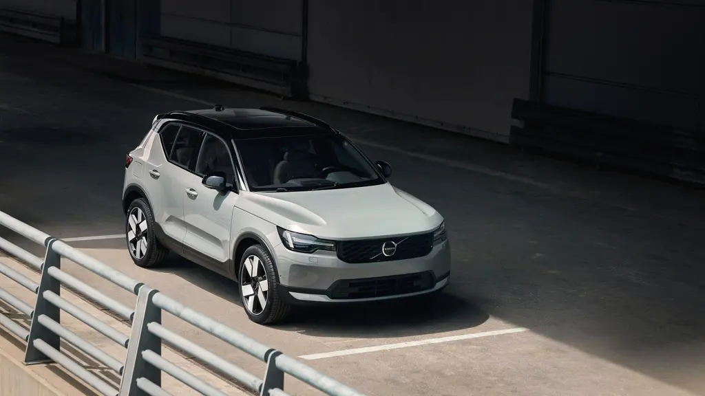 Volvo XC40 2.0 B4P Ultra Dark 5dr Auto