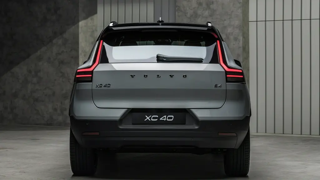 Volvo XC40 2.0 B4P Ultra Dark 5dr Auto
