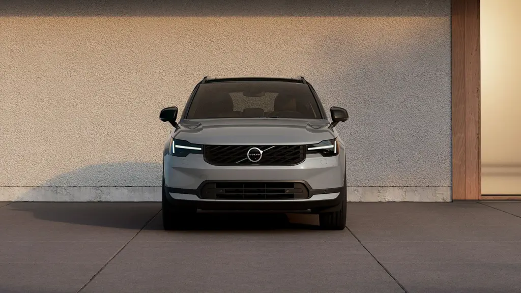 Volvo XC40 2.0 B4P Ultra Dark 5dr Auto