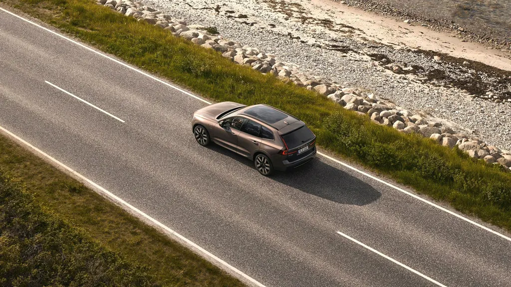 Volvo XC60 2.0 T6 335 PHEV Plus Dark 5dr AWD Geartronic