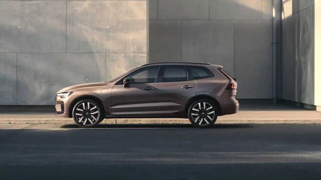 Volvo XC60 2.0 T6 335 PHEV Plus Dark 5dr AWD Geartronic