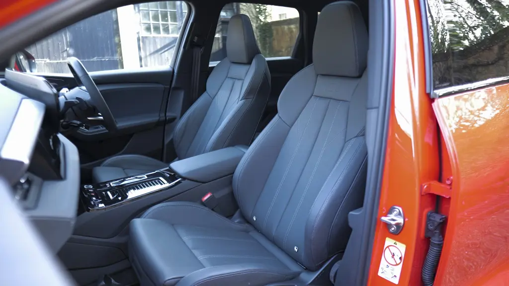 Audi Q6 225kW Performance 100kWh S Line 5dr Auto S+V