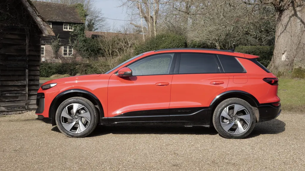 Audi Q6 225kW Performance 100kWh S Line 5dr Auto S+V