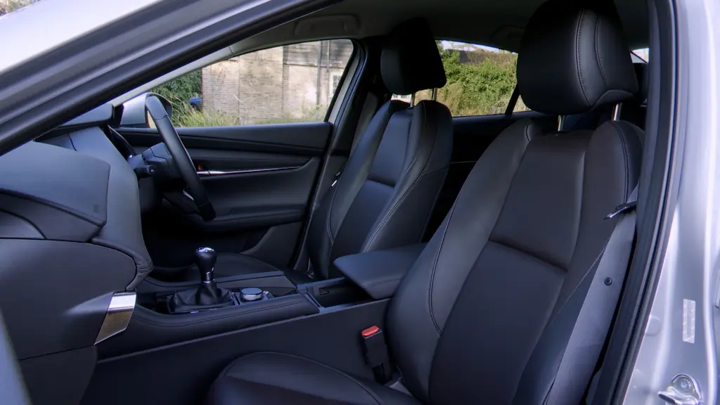 Mazda 3 2.0 e-Skyactiv X MHEV 186 Exclusive-Line 4dr