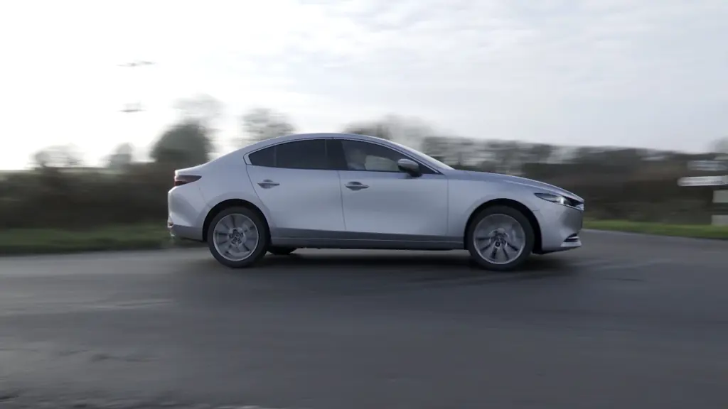 Mazda 3 2.0 e-Skyactiv X MHEV 186 Exclusive-Line 4dr