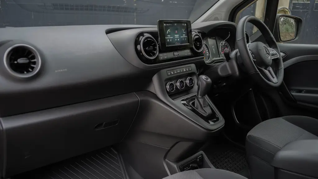 Mercedes-Benz Citan E L2 Electric 90KW 45KWH Crew Van Auto