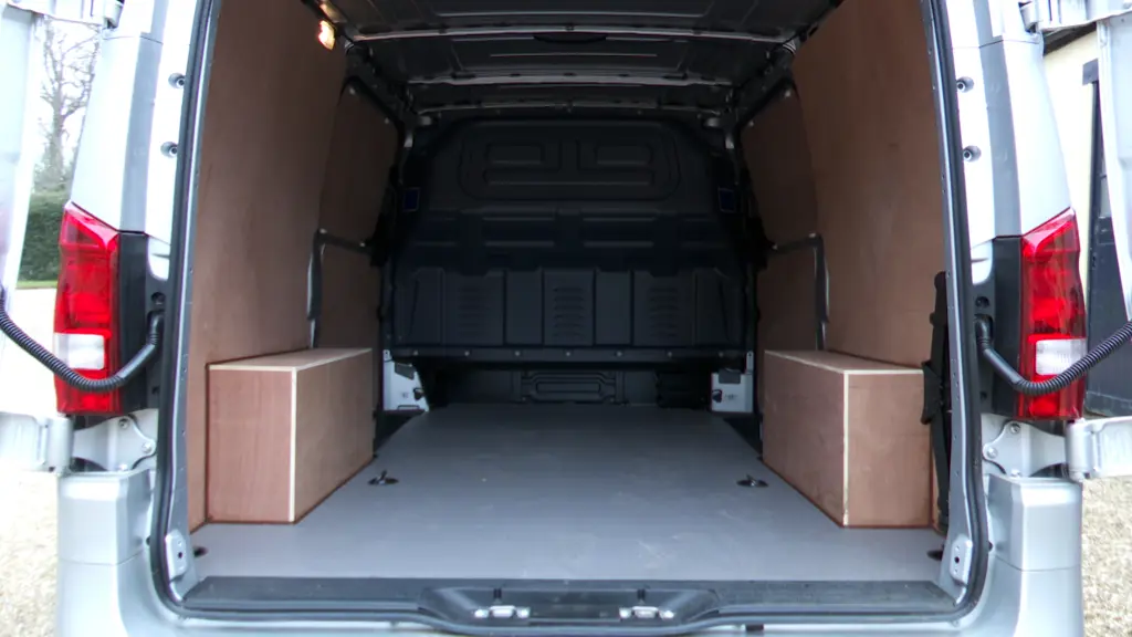 Mercedes-Benz Vito L2 Diesel RWD 114Cdi PRO Van