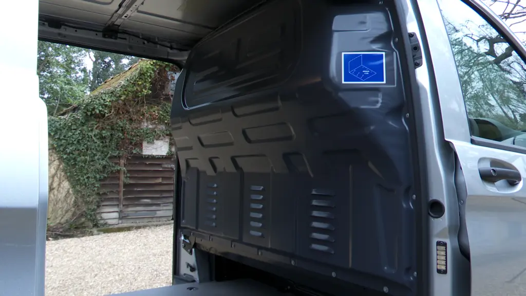 Mercedes-Benz Vito L2 Diesel RWD 114Cdi PRO Van